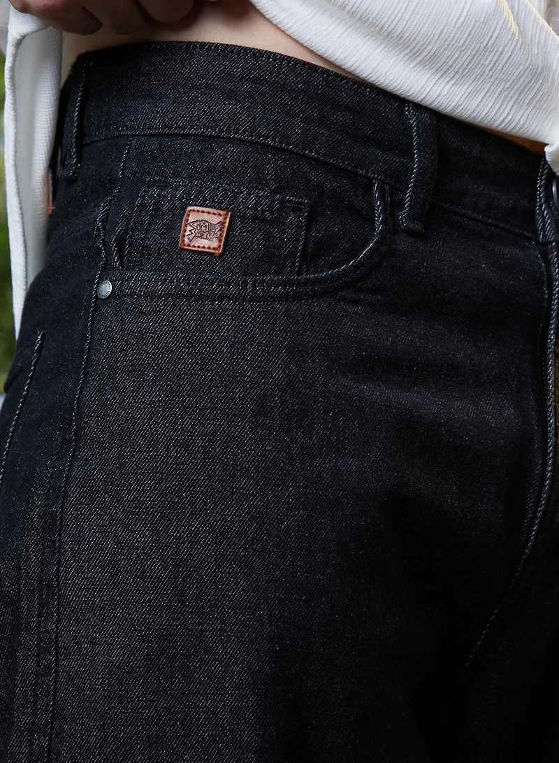 Campus Sutra  Men's Midnight Black Dark-Wash Cargo Denim Jeans For Casual Wear | Mid-Rise | Straight Fit | Button Closure | Denim Jeans Crafted With Comfort Fit For Everyday Wear for Men | Best Price UAE